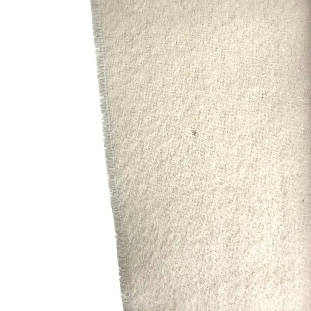 V.FRAAS IVORY 100% cashmere scarf